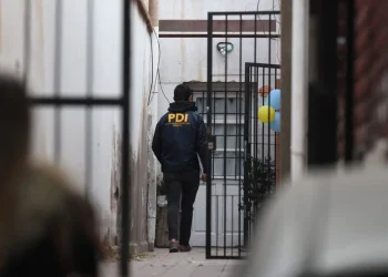 Conmoción en Ciudad Mendoza: Asesinaron a balazos a un hombre en la puerta de su casa