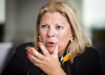 Carrió: “No vamos a defender un gobierno disgregado, pero tampoco lo vamos a voltear”