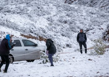 Cómo manejar en alta montaña y lugares con nieve: todo lo que hay que tener en cuenta