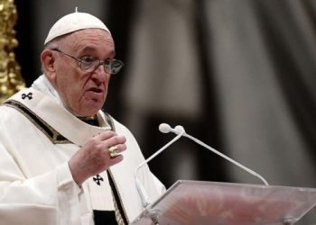 El Papa denunció que la posesión de armas nucleares puede derivar en un «chantaje repugnante»