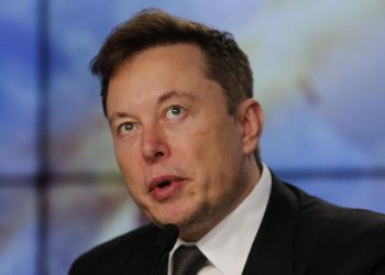 Elon Musk al personal de Twitter: “El que no haga bien su trabajo será despedido”
