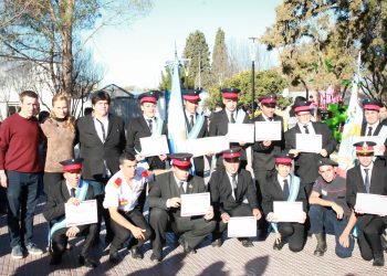 En un emotivo acto, juraron los primeros Bomberos  Voluntarios de Rama Caída