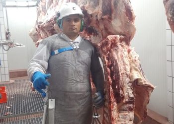 Es argentino y dejó todo para ser carnicero en Polonia: “Gano el triple, pero extraño a mi familia”