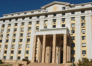 Investigan la caída masiva de las páginas web del Gobierno