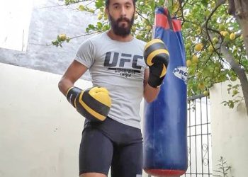 El luchador de kickboxing Javier Ramos recauda dinero para poder afrontar una pelea en Uruguay