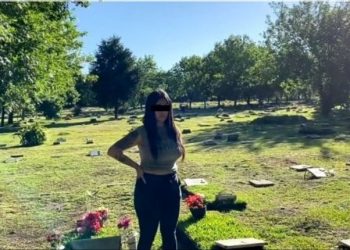 Se filmó teniendo relaciones en un cementerio del conurbano, vendió el video y la denunciaron
