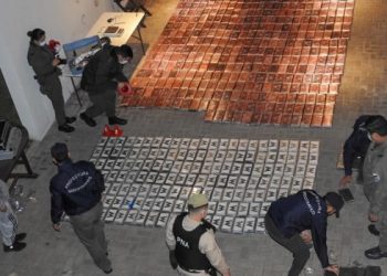 Secuestran más de una tonelada y media de cocaína que iba a traficarse en barco a Europa