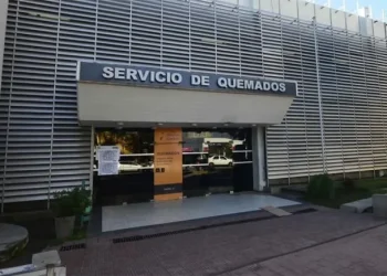 Salvaje femicidio: Una joven de 24 años fue rociada con nafta y prendida fuego por su pareja