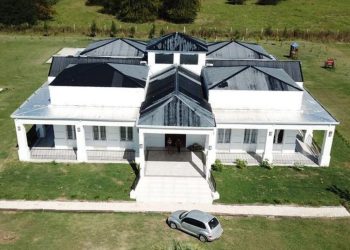 Está en venta la mansión de El Hotel de los Famosos: cómo es la propiedad por la que piden 562 millones de pesos