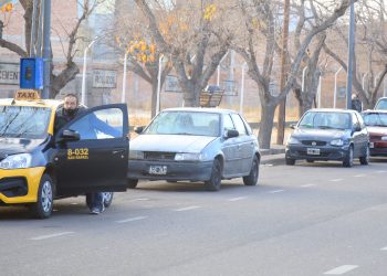 Taxistas bajo gran tensión  por los cortes de suministro de GNC