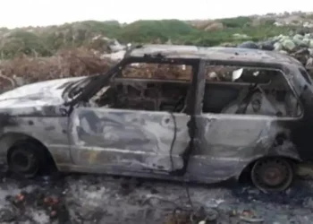 Un crimen brutal: Lo citaron por Facebook para asfixiarlo y quemarlo en su propio auto