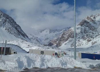 El paso a Chile permanecerá cerrado este sábado por los pronósticos de nevadas