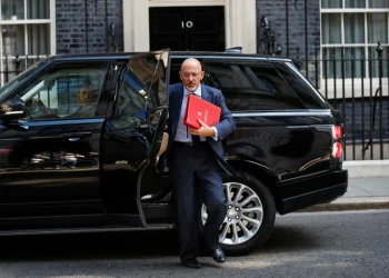 Crisis política en Reino Unido: tras los cambios en el Gabinete de Boris Johnson, renunció el fiscal general