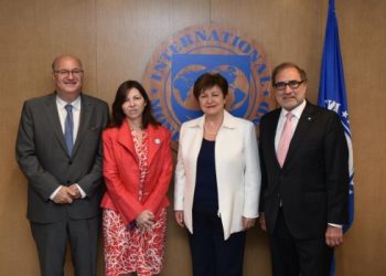 El FMI mantuvo la proyección de crecimiento para la Argentina pero alertó por la inflación