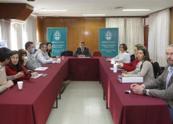 El Gobierno provincial afirmó  que el gremio docente rechazó sin consultar con las bases tres alternativas de propuestas salariales