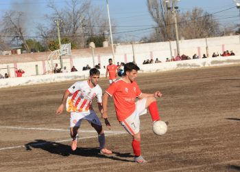 Fútbol local: victorias de Pedal, Calle Larga y Constitución en el cierre de la fecha
