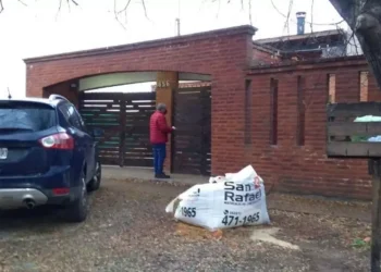 Insólito episodio en el país: Entraron a robarle y terminó dándoles una sesión de terapia gratis