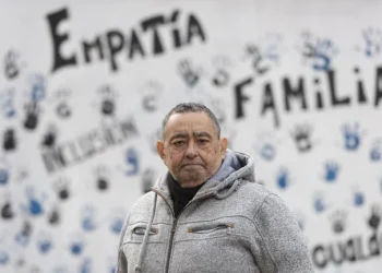 Envolvieron a un bebé en una manta y escaparon: “Me arrancaron de los brazos de mi mamá”