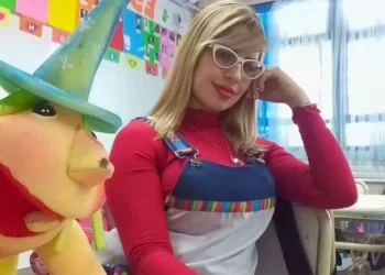 Escándalo por la maestra hot: el padre de un alumno compró sus fotos