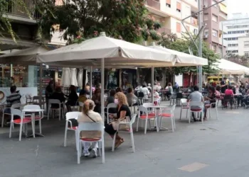 España: flexibilizan los requisitos para los trabajadores extranjeros