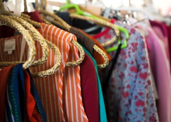 El roperito solidario del «Merendero San José» entregará ropa y  calzado este sábado en la plaza San Martín