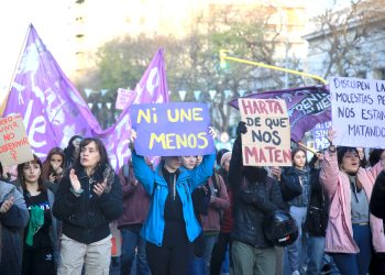 Marcha céntrica pidiendo justicia  por el femicidio de Agostina Trigo
