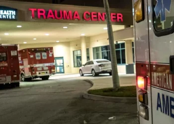 Intentaba atrapar pelotas de golf en un lago y murió ahogado