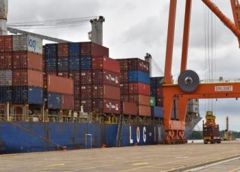 La balanza comercial de junio cerró con déficit de US$115 millones, según el Indec