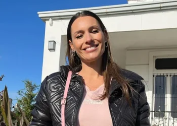 Pampita tomó una contundente decisión tras un problema con una madre del colegio de sus hijos