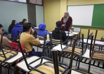 Para el Gobierno, la adhesión al paro docente llega el 35%