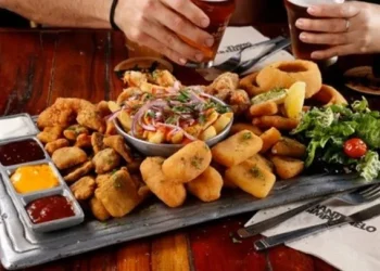 Pidió una picada para cenar, se llevó una gran decepción y su queja se hizo viral: «Nos trajeron esto»