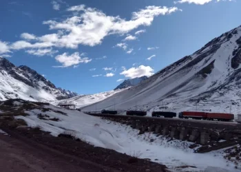 Por mal tiempo en alta montaña cerraron el paso Los Libertadores