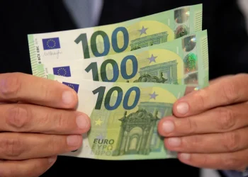 Temor a la recesión en Europa: el euro se cotiza a 1,03 dólares, su valor mínimo en veinte años
