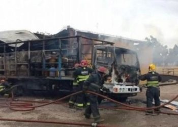 Un camión se incendió y explotó una planta de gas de Córdoba: hubo varios heridos