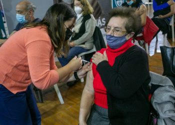 Vacunación COVID-19: casi 1 millón de mendocinos recibieron su dosis de refuerzo￼