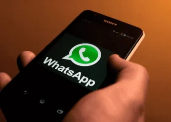 WhatsApp habilitó una función ideal para usuarios y emprendedores: ¿Qué es el “modo acompañante”?