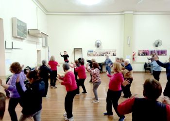 Crece el número de adultos mayores  que se suman a talleres de danza