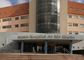 Un chico de 13 años manipulaba un arma y le pegó un tiro a su hermano de 16