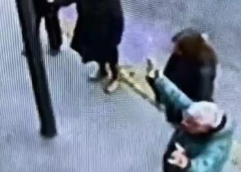 Mendoza: un grupo de religiosos hizo un ritual en la puerta de un boliche gay para “curar la homosexualidad”