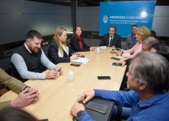 Paritarias 2022: cuatro gremios aceptaron la propuesta superadora del Gobierno