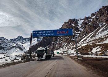 Alerta por nevadas: el paso a Chile permanecería cerrado hasta el martes