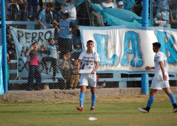 Fútbol: nuevo gol de Santiago Ávila en Gutiérrez