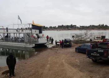 Desesperada búsqueda de un funcionario mendocino que cayó de su lancha en un dique