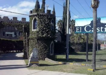 Dos parejas ingresaron a un hotel alojamiento con un bebé: los descubrió una empleada cuando lo escuchó llorar