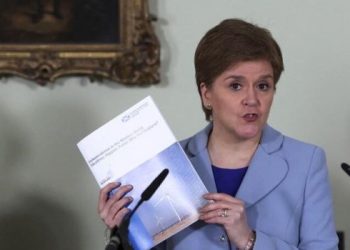 El gobierno británico se presenta ante la Justicia para frenar el referendo independentista de Escocia