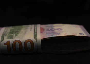 El principal temor a un salto cambiario: el 60% de los precios de la economía aún sigue atado al dólar oficial