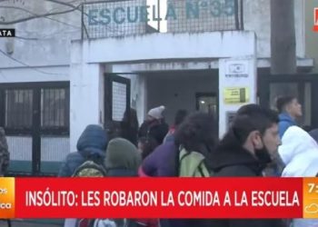 Hacen un boquete en la pared y roban alimentos de una escuela de La Plata en la que comen 400 chicos