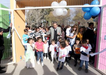 Emir Félix sumó otra obra a su gestión:  inauguró el jardín de Capitán Montoya
