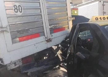 Lo contrataron como taxista, chocó en el primer viaje y desapareció: La reparación del coche cuesta 1.689.000 de pesos