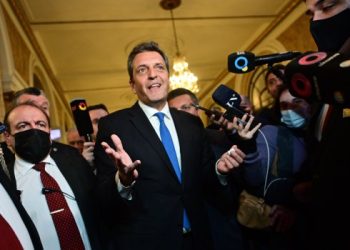 Massa aseguró que el blanqueo para la construcción otorgará más incentivos para las obras lejos de Buenos Aires